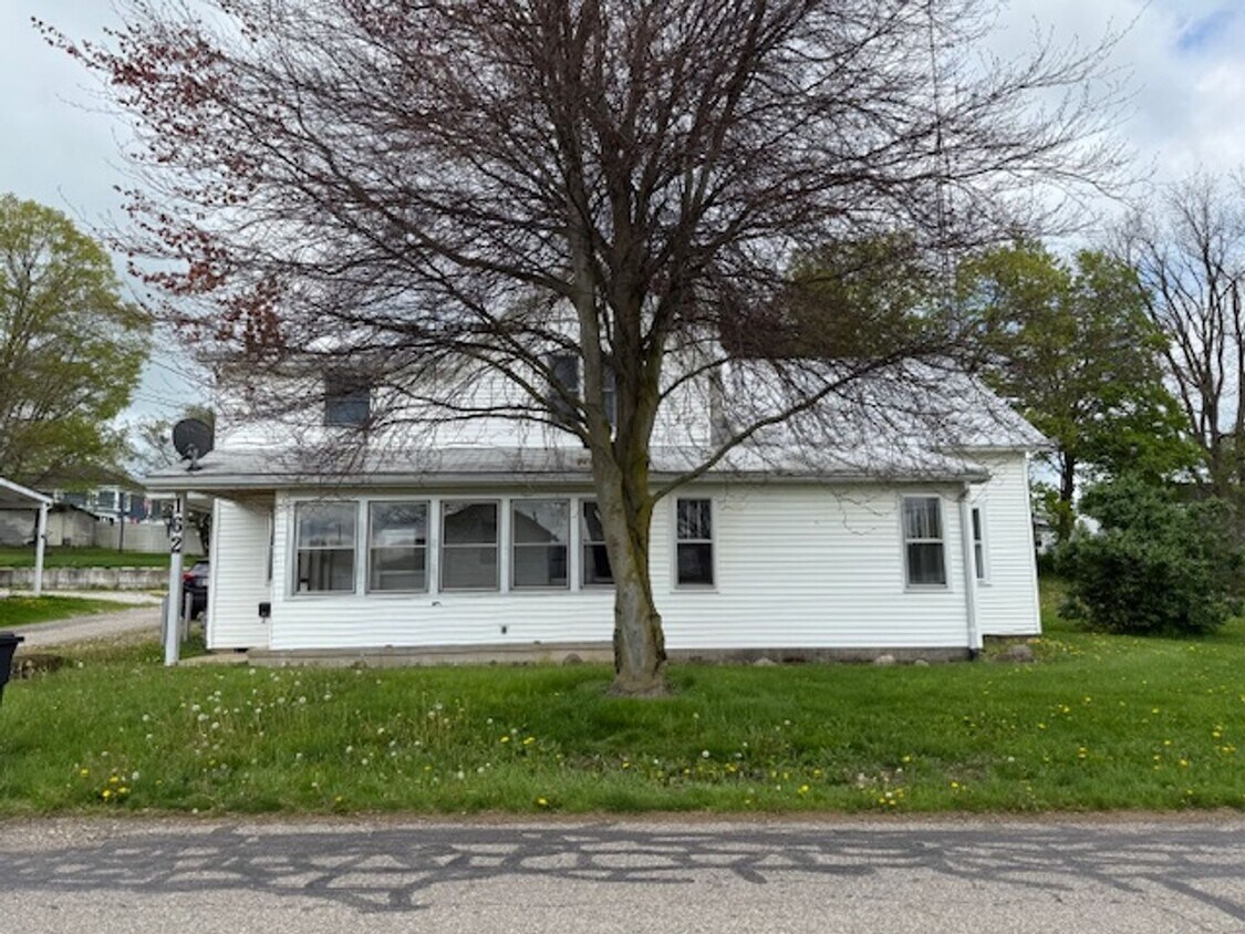 Primary Photo - BELLVILLE - 2 Bedroom, Move-In Ready!