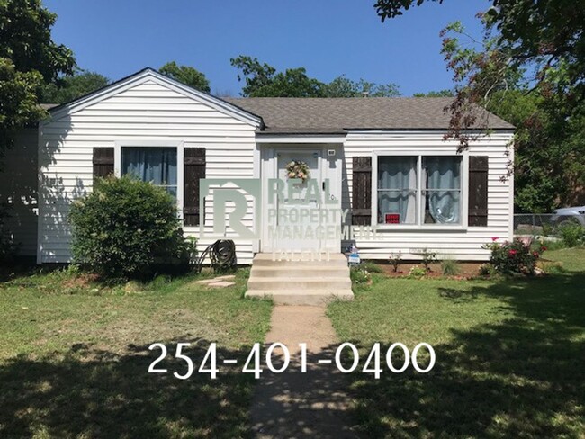 Foto del edificio - **Available in August** 3 Bedroom, 1 Bathr...