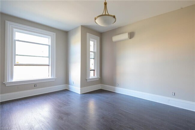 Foto del edificio - 3801 Franklin Blvd