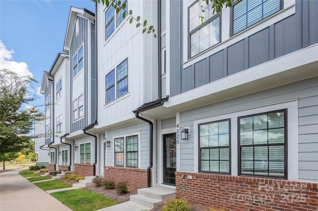 Building Photo - 2113 Zephyr Wind Wy