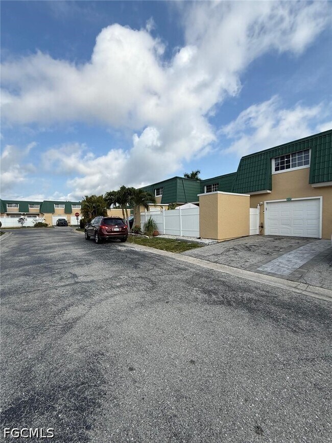Foto del edificio - 4797 Albacore Ln