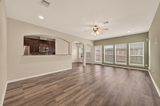 Building Photo - 8908 Clovermist Dr