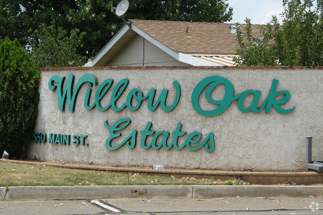 Foto del edificio - Willow Oaks Estates