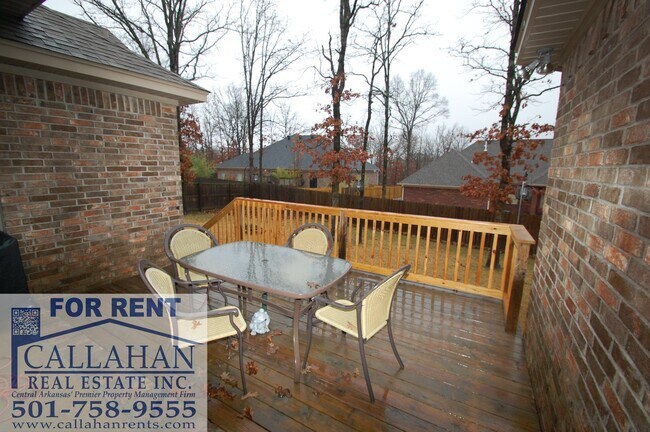 Foto del edificio - Sherwood Stone Hill Home