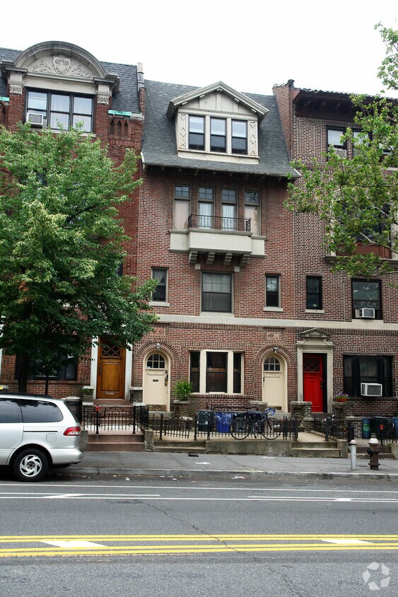 Primary Photo - 386 9th St
