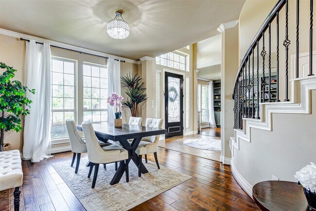 Foto del edificio - 16214 Canova Hill Ln