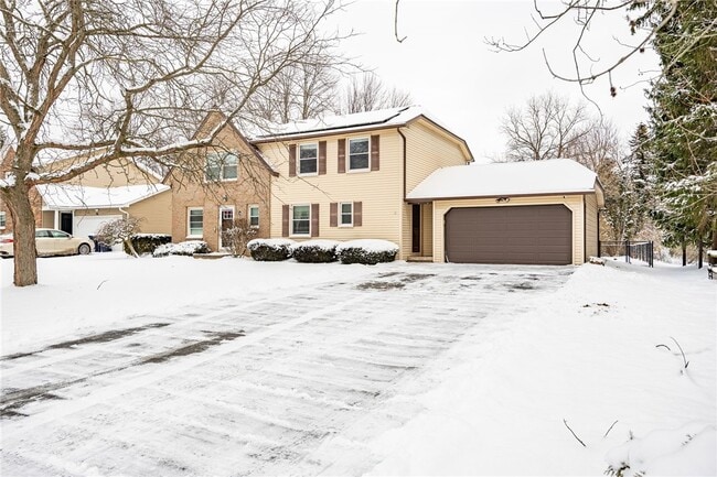 Building Photo - 16 Sanders Farm Dr