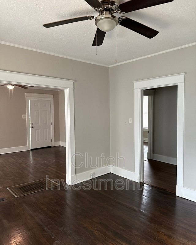 Building Photo - 3528 Bowen Ave