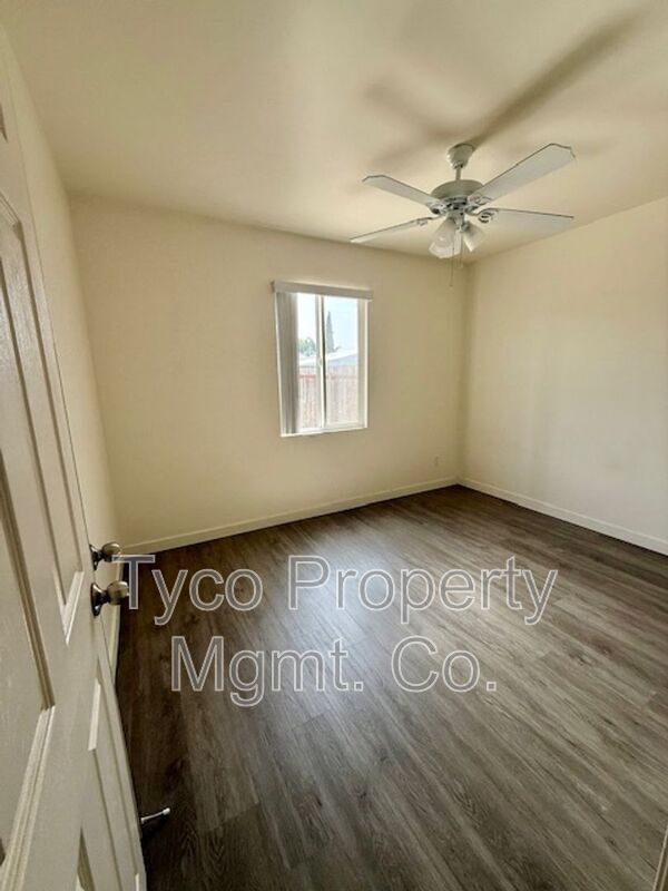 Foto del edificio - 787 18th St