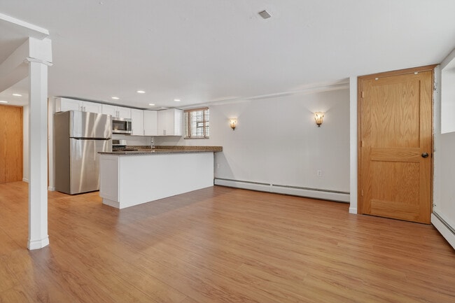 Foto del edificio - 5101 N Kenton Ave