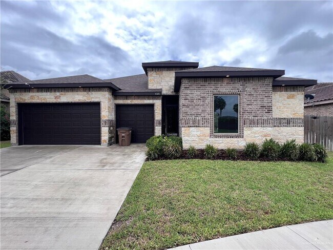 Foto del edificio - 4226 Stillwater Cove