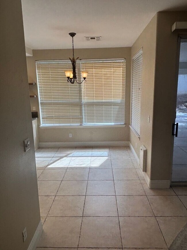 Foto del edificio - 2929 Sterling Cove Dr