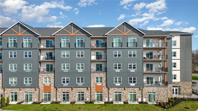 Foto del edificio - 205 Lakeshore Dr