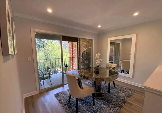 Building Photo - 3097 Colonial Way