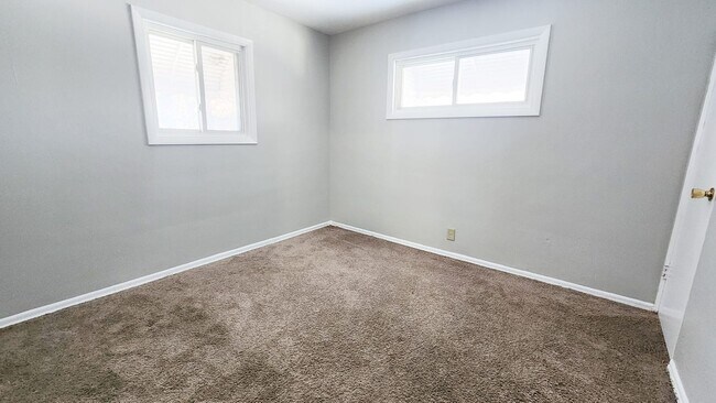 Foto del edificio - Move in ready!