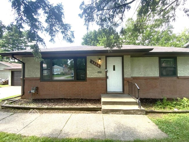 Building Photo - 6226 14th Ave S