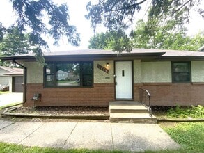 Building Photo - 6226 14th Ave S