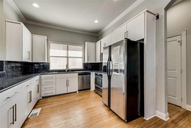 Foto del edificio - 4432 Bowser Ave