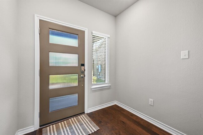 Building Photo - 488 Pepperbark Loop