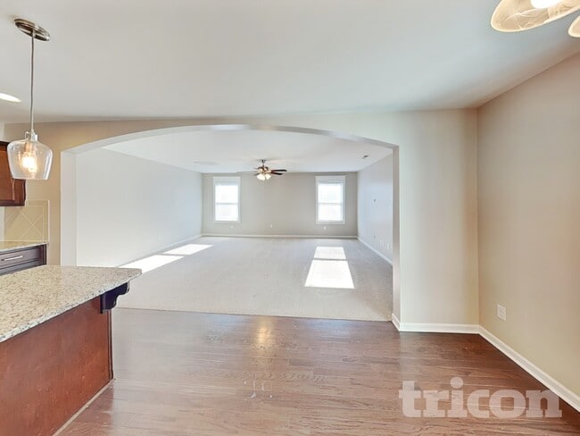 Building Photo - 10040 Portaferry Dr