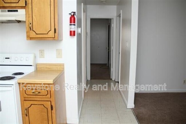 Foto del edificio - 1375 Thompsonville Ln
