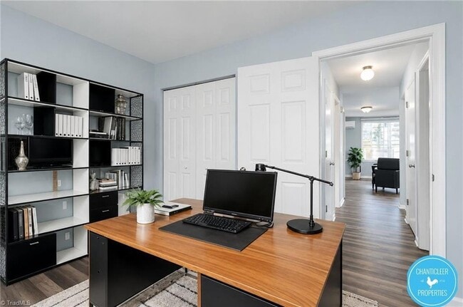Foto del edificio - 821 E Lafayette St