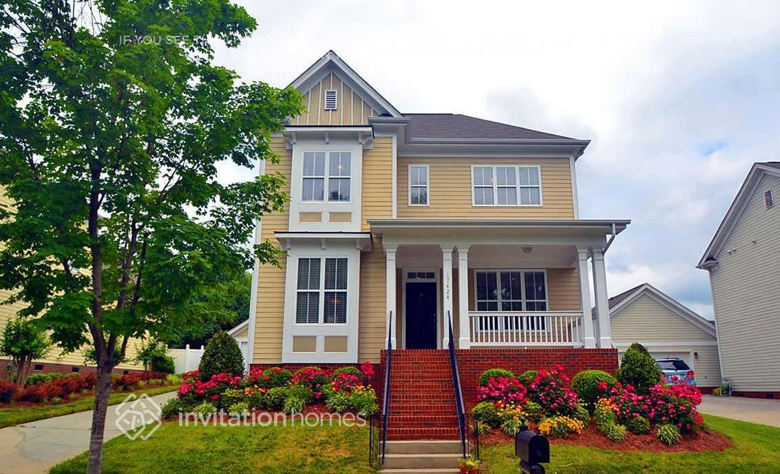 Primary Photo - 17424 Invermere Ave