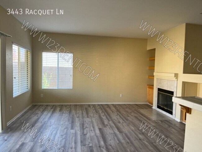 Foto del edificio - PALMDALE WEST 4BD/ 2BTH SINGLE STORY HOUSE