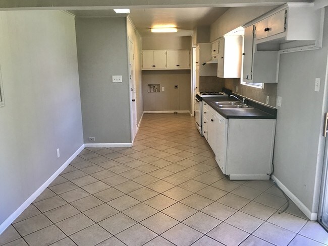 Building Photo - 141 Redbud Trail, Mckinney