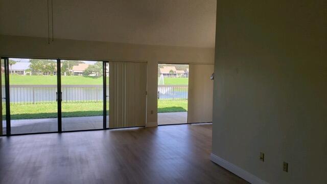 Foto del edificio - 132 Beach Summit Ct