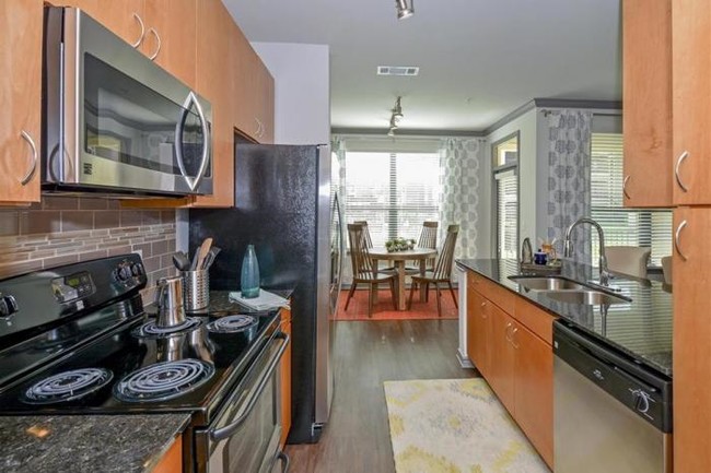 Building Photo - 2 bedroom in Houston TX 77077