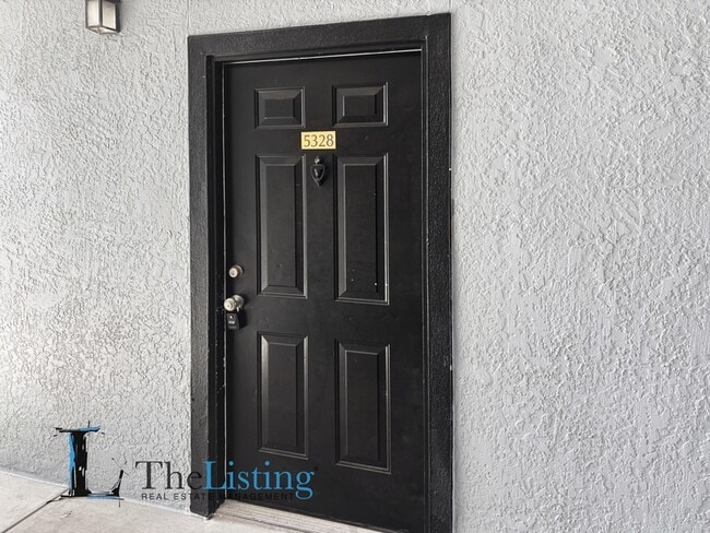 Foto del edificio - 3714 Palm Desert Ln