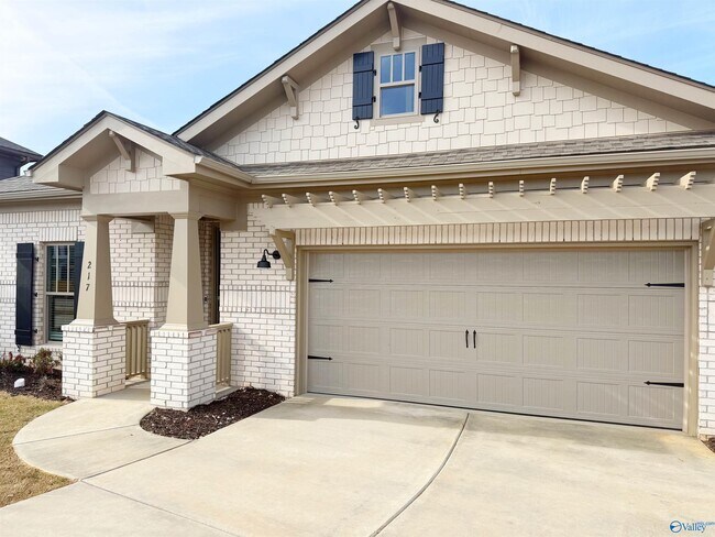 Building Photo - 217 Stockyard Cir