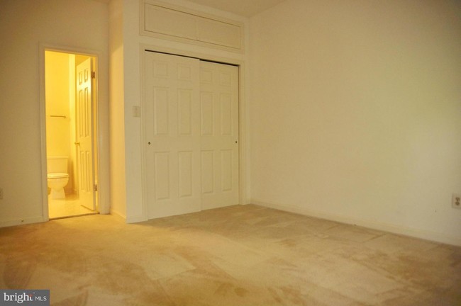 Building Photo - 6838 Camus Pl
