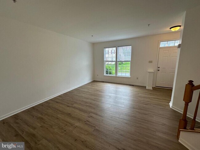 Foto del edificio - 1327 Lewis Ln