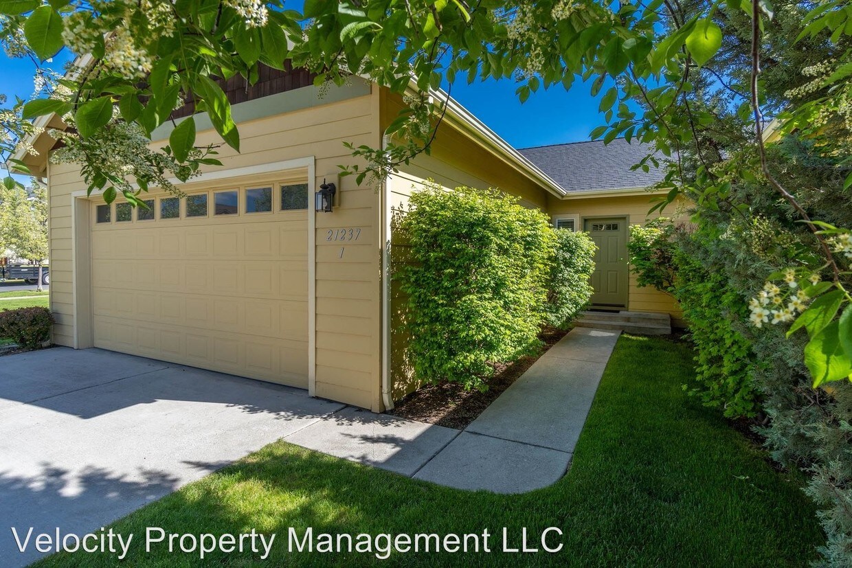 Foto principal - 21237 Darby Court