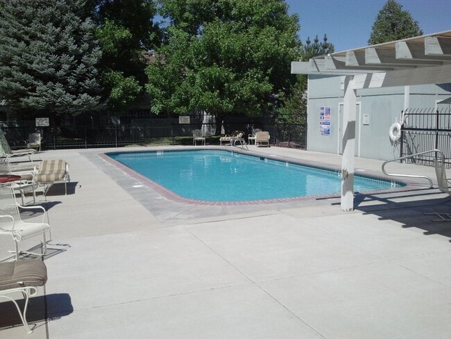 Foto del edificio - Cute One Bedroom With Swimming Pool, Club ...