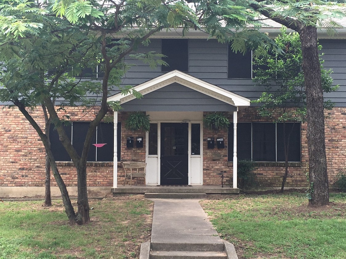 Palmwood Place Apartments Apartments in Denton, TX