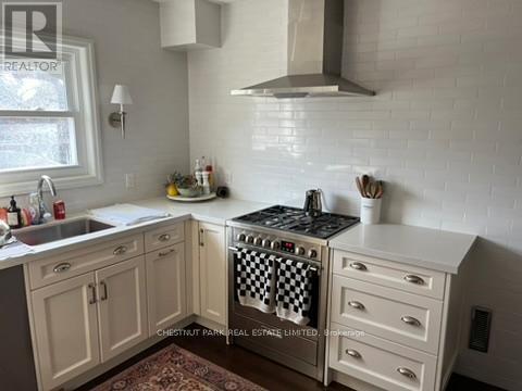 Photo du bâtiment - 883 Avenue Rd