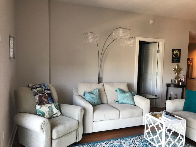 Living Room 2 - 140 W Franklin St