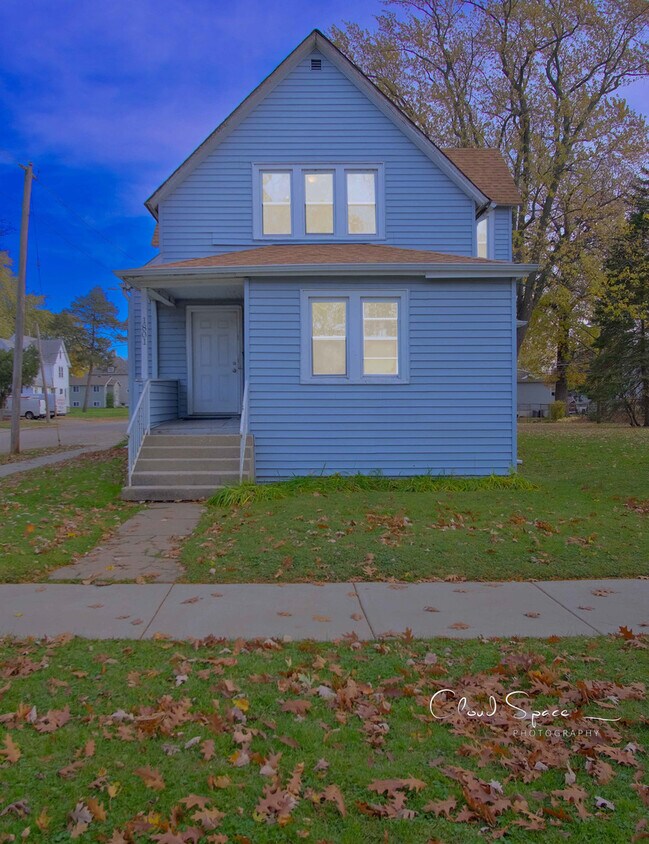 Foto principal - 1801 Victoria Ave