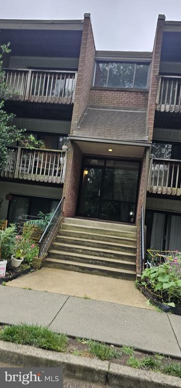 Foto del edificio - 10725 West Dr