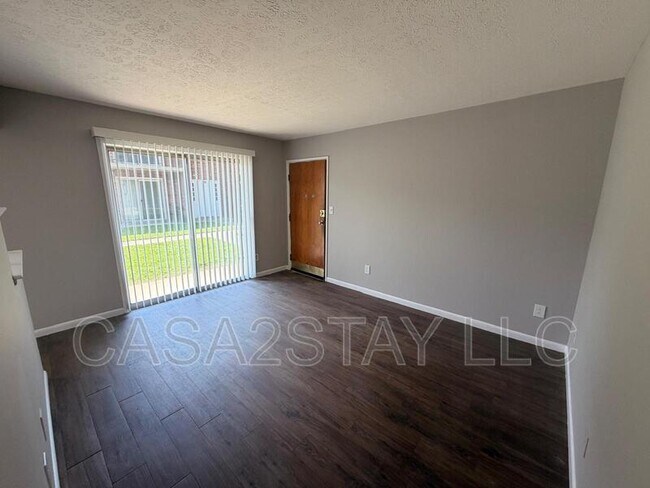 Building Photo - 5104 Malibu Ct