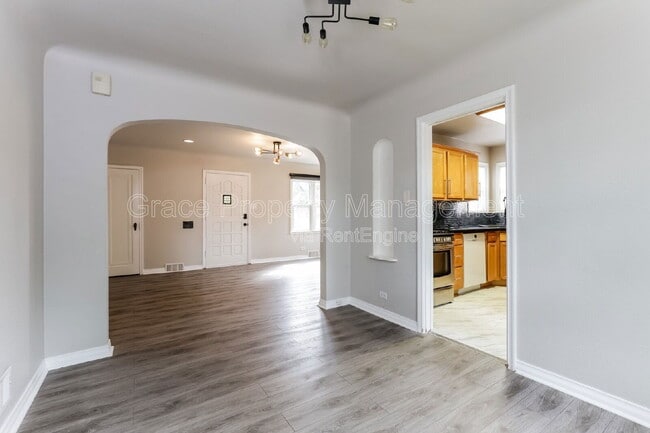 Foto del edificio - 3025 St Paul St