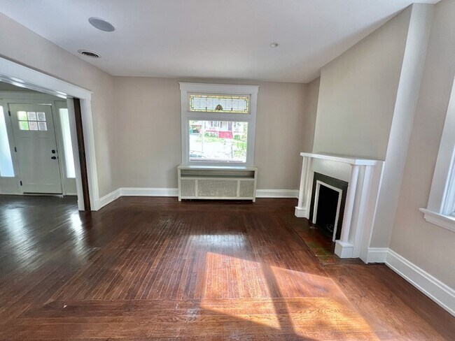 Foto del edificio - 187 Woolper Ave