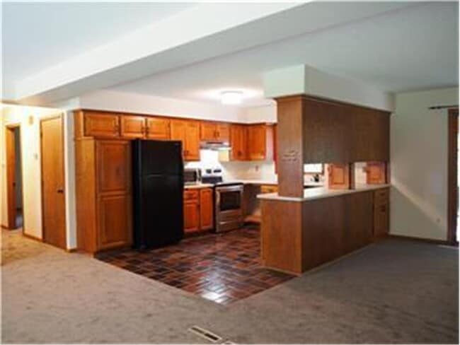 Building Photo - 7880 Marigold Rd