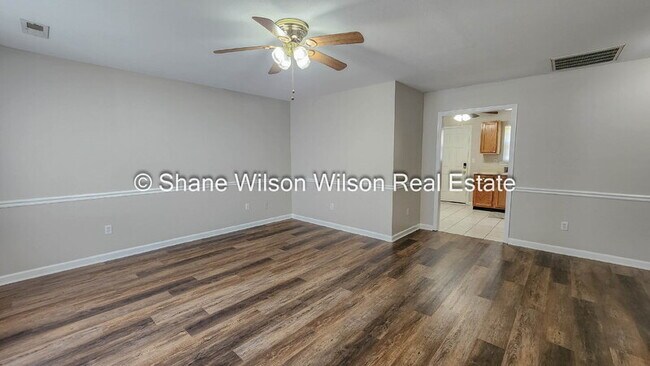 Foto del edificio - 37 Allison Dr