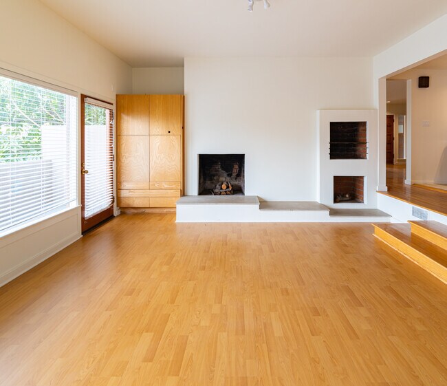 Foto del edificio - 3851 Vineland Ave