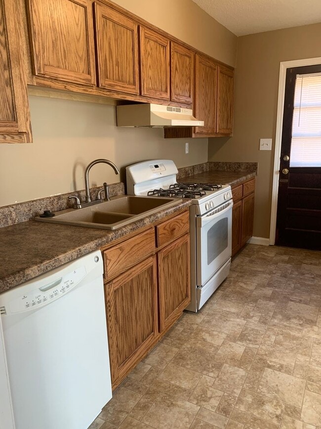 Photo - GREAT DUPLEX AVAILABLE NOW House