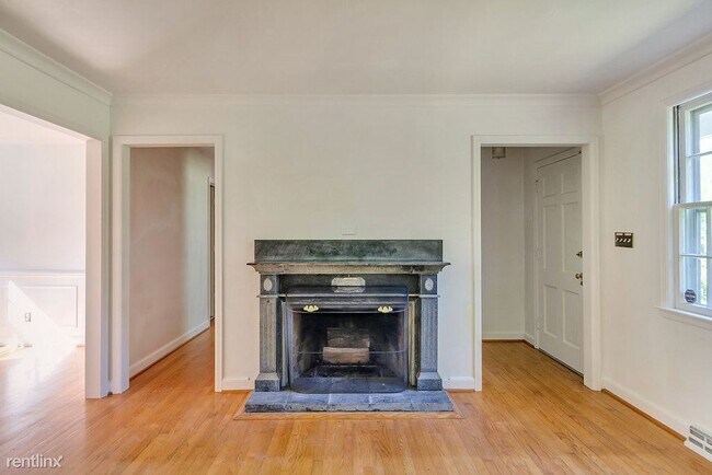 Building Photo - 3 br, 2 bath House - 1636 Meadowbrook Heig...